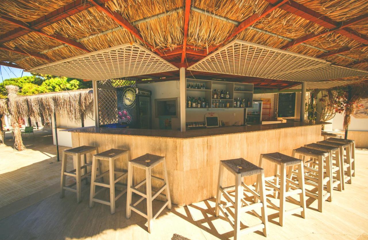 Hotel Pine Bay Club & Cakistes Breakfast Restaurant Next To Popular Kervansaray Beach (Adults Only) Kyrenia  Exteriér fotografie